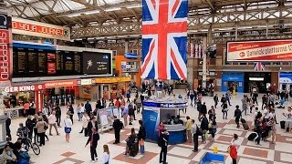 A Walk Through The London Victoria Station London England [upl. by Suiradal]